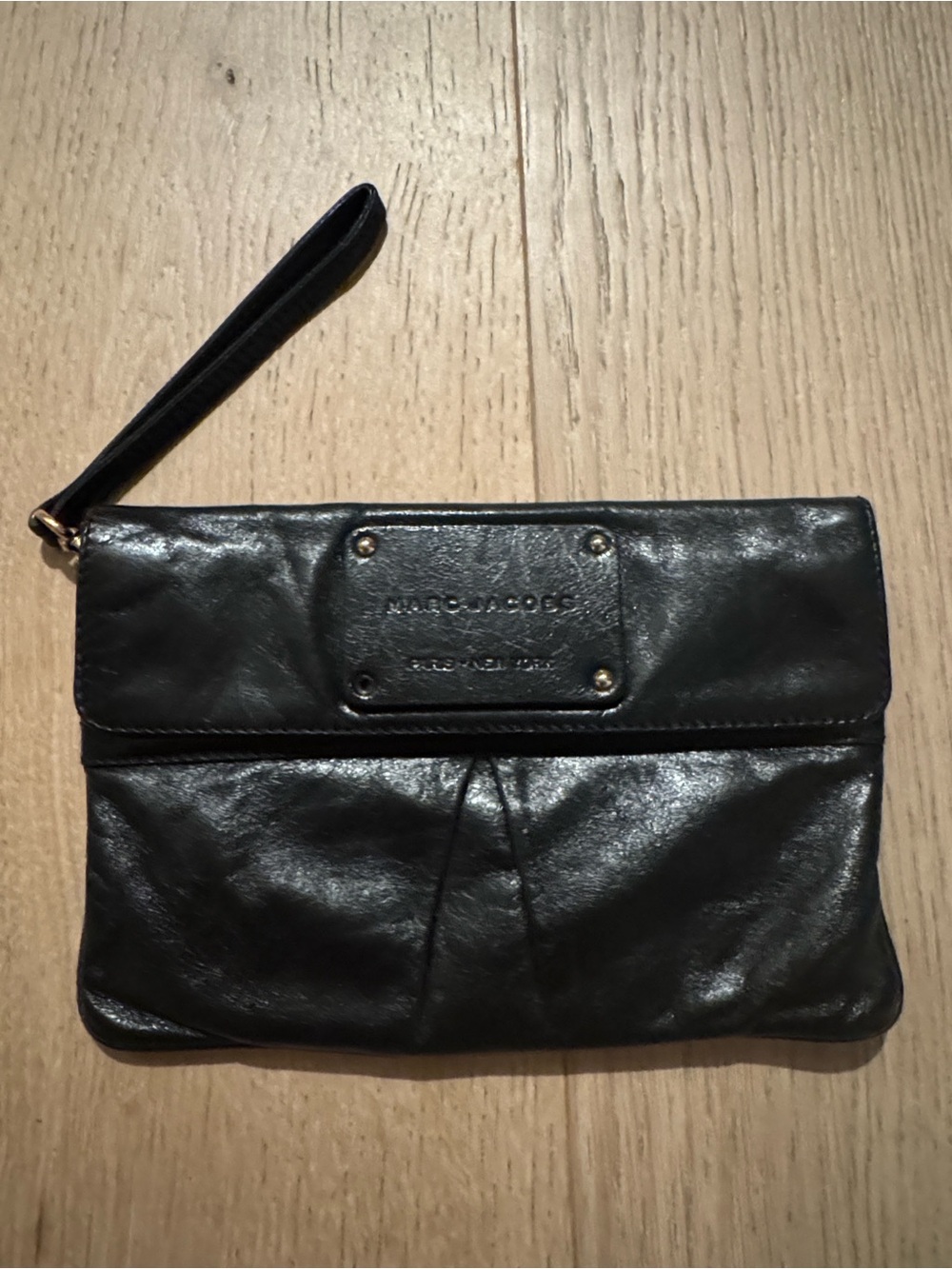 100% Genuine Leather Marc Jacobs Wristlet